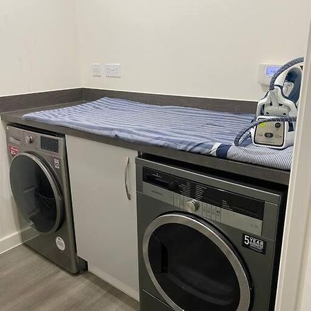 4-Room Detached Furnished Home With Parking Leicester Exterior photo